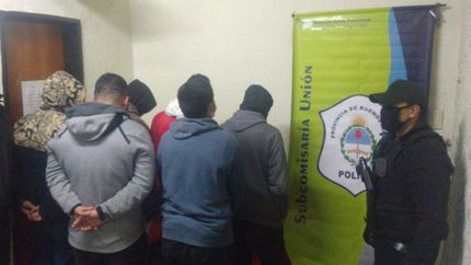 Robaron e incendiaron una casa de La Plata y cayeron tras una serie de allanamientos