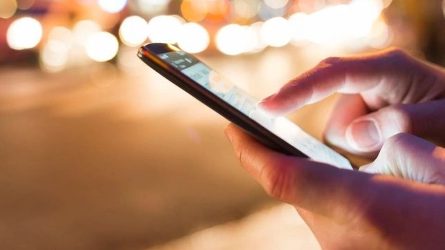 especialistas advierten que un fondo de pantalla puede causar serios danos en el celular