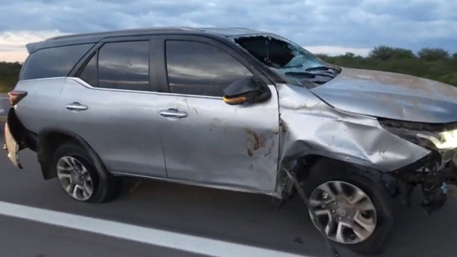 video: asi quedo la camioneta del pulga rodriguez tras haber volcado en la ruta