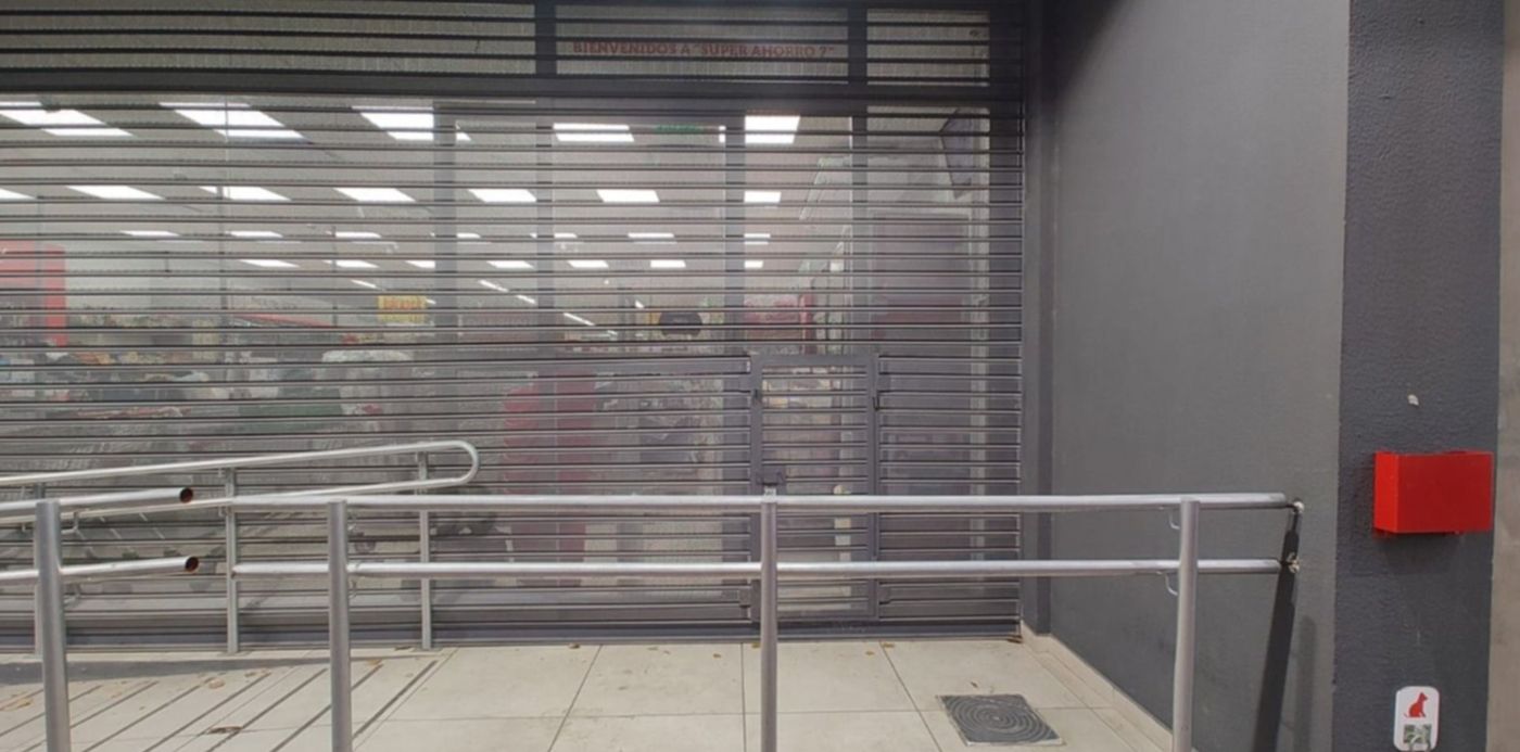 Clausura supermercado Día%