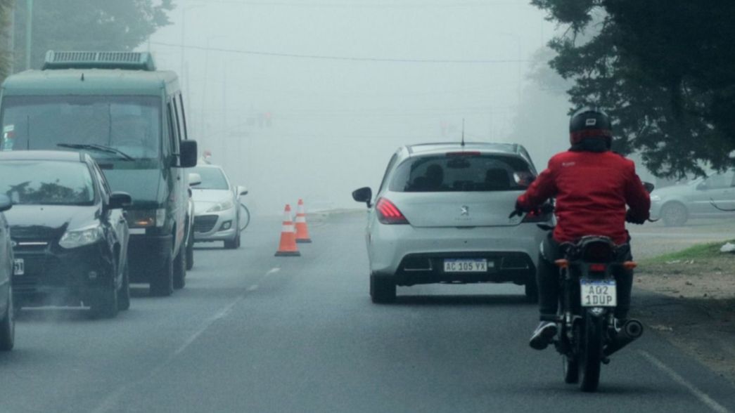 Alerta por la niebla: en La Plata se ve menos de 300 metros