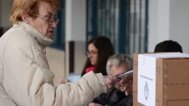 el plan de vacunacion de cara a las paso avanza con foco en los mayores de 60 anos