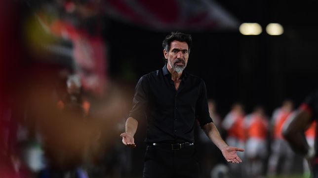 dominguez sorprendio al poner en duda su continuidad en estudiantes