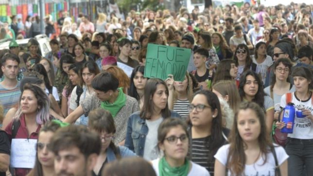 provincia no descontara el dia a las trabajadoras que se sumen al paro nacional de mujeres