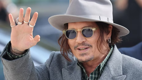 Cara a cara con Johnny Depp: confirman que el artista saldrá a saludar a los vecinos de La Plata