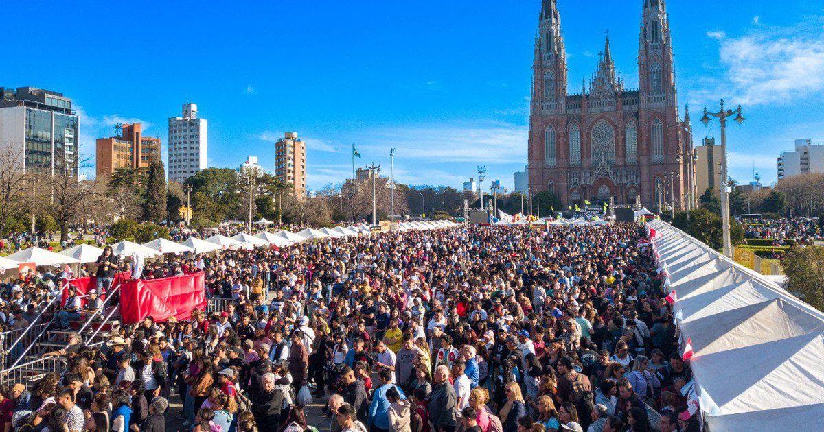Julio Alak recibió a pastores evangélicos de La Plata y acordó fortalecer la asistencia social – 0221