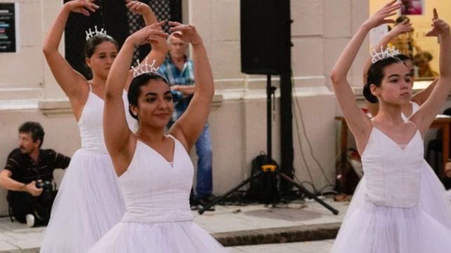la escuela de danzas clasica de la plata celebra sus 75° anos con shows de ballet