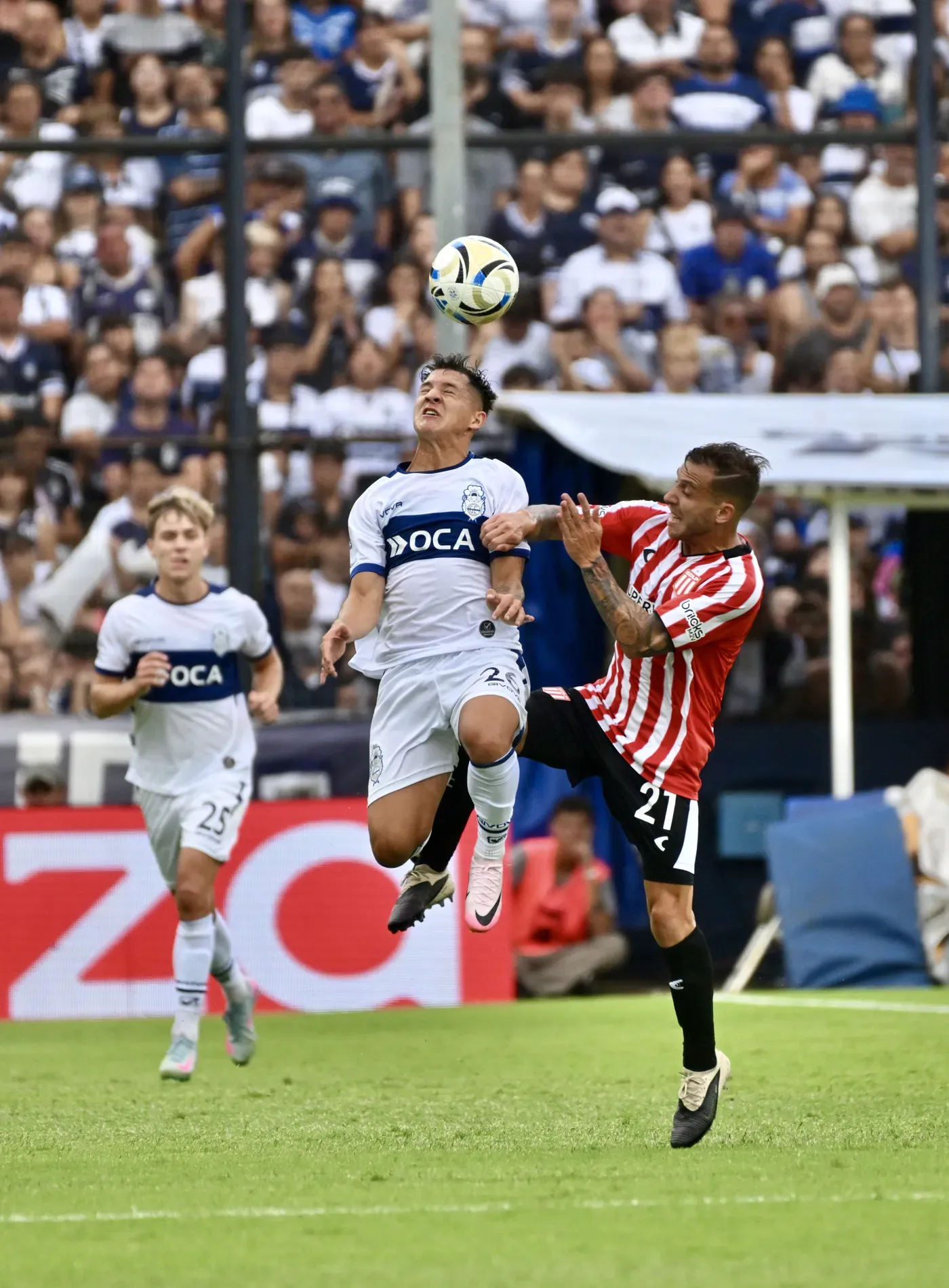 El árbitro impartió justicia en el empate 0 a 0 entre Gimnasia y Estudiantes en febrero de este año