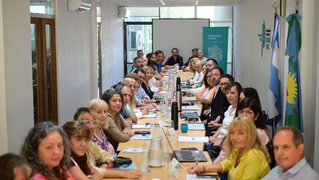 Estatales y docentes vuelven a paritarias en medio del malestar por la falta de oferta salarial Estatales y docentes vuelven a paritarias en medio del malestar por la falta de oferta salarial