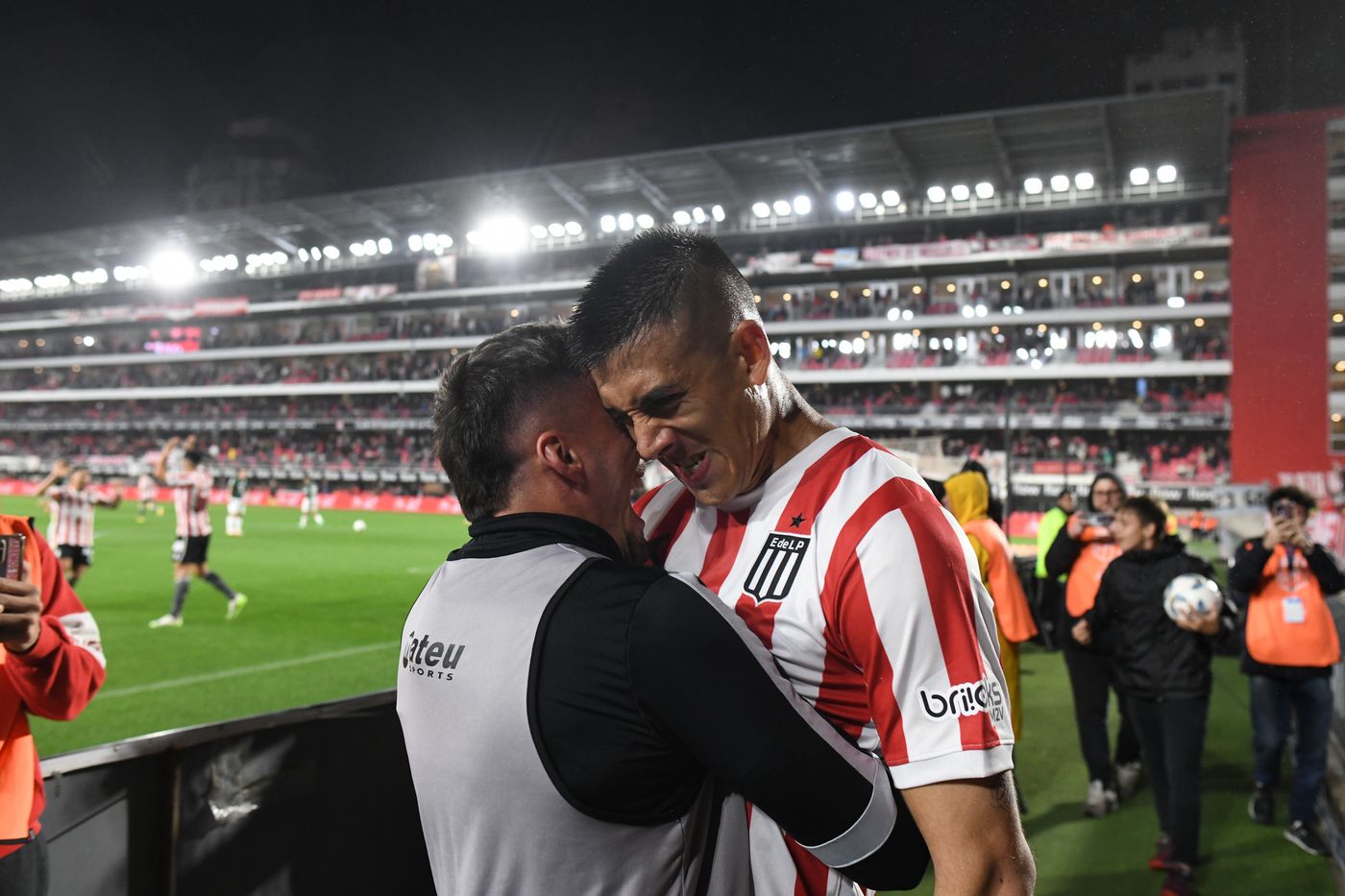 Estudiantes Sarmiento Zaid Romero gol.JPG