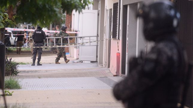 las fotos del impactante operativo en la plata, donde se atrinchero una mujer