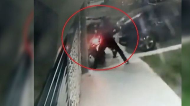 video: enfrento a pinas a dos motochorros en la plata y los obligo a irse a pie