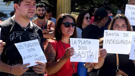 Vecinos de La Plata convocan a realizar un cacerolazo y un apagón contra la inseguridad