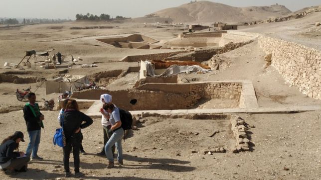 gracias a los platenses, expertos de la unlp revelaran los secretos de una tumba milenaria en egipto