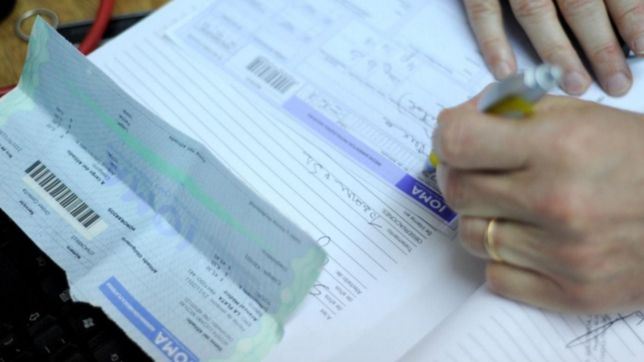 la justicia dio lugar al pedido de la defensoria para que los medicos atiendan con ioma