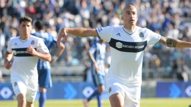 con el ingreso de hurtado, troglio mete cambios para volver al triunfo: horario, tv y formaciones