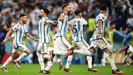 Montiel y Acuña no jugarán la semi por el límite de amarillas