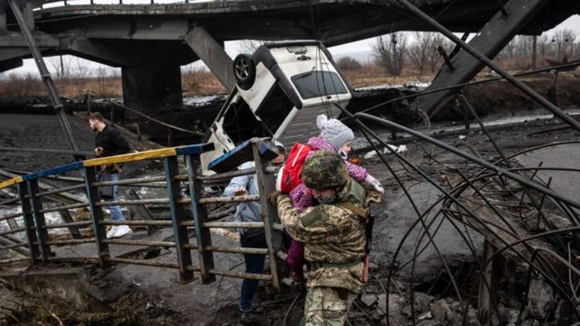 rusia bombardeo una ciudad ucraniana muy cerca de la frontera con polonia