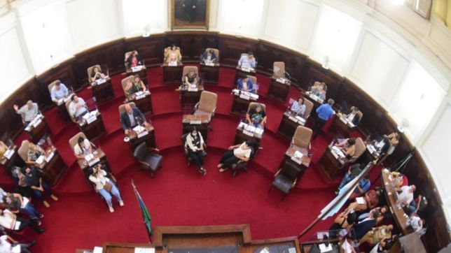 el concejo vuelve a sesionar con temas de alto voltaje para garro y la oposicion