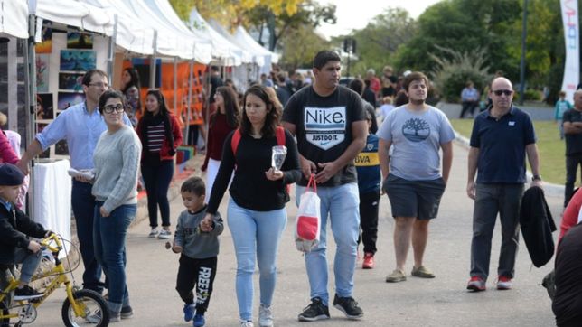 el circuito urbano gastronomico vuelve con shows, gastronomia y feria a plaza azcuenaga