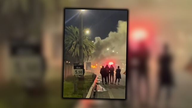 un micro con jugadoras de voley de gimnasia se prendio fuego: se salvaron de milagro