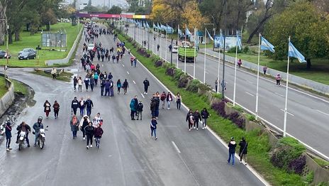 Protesta Corte Bajada Autopista La Plata-Buenos Aires (1).jpeg