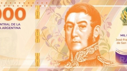 Ya circulan los nuevos billetes de $1.000 con la imagen de San Martín