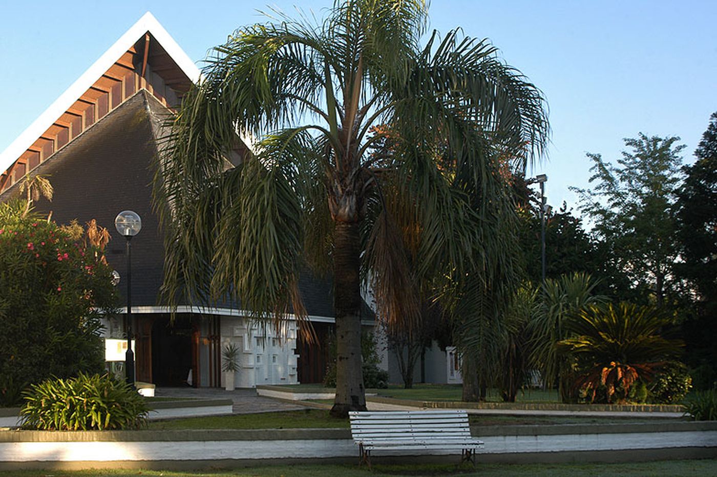 iglesia Gonnet.jpg