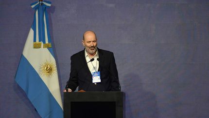 El debate en redes entre Sturzenegger y Jorge de Te lo resumo así nomás por el cine argentino