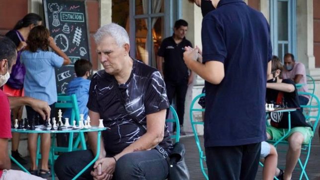 la vieja estacion cierra un fin de semana de encuentro en la calle con los vecinos