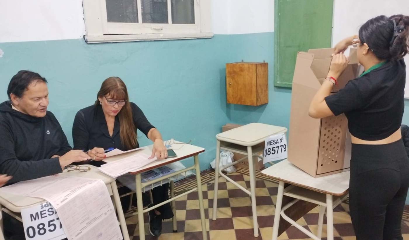 Elecciones Perú en La Plata