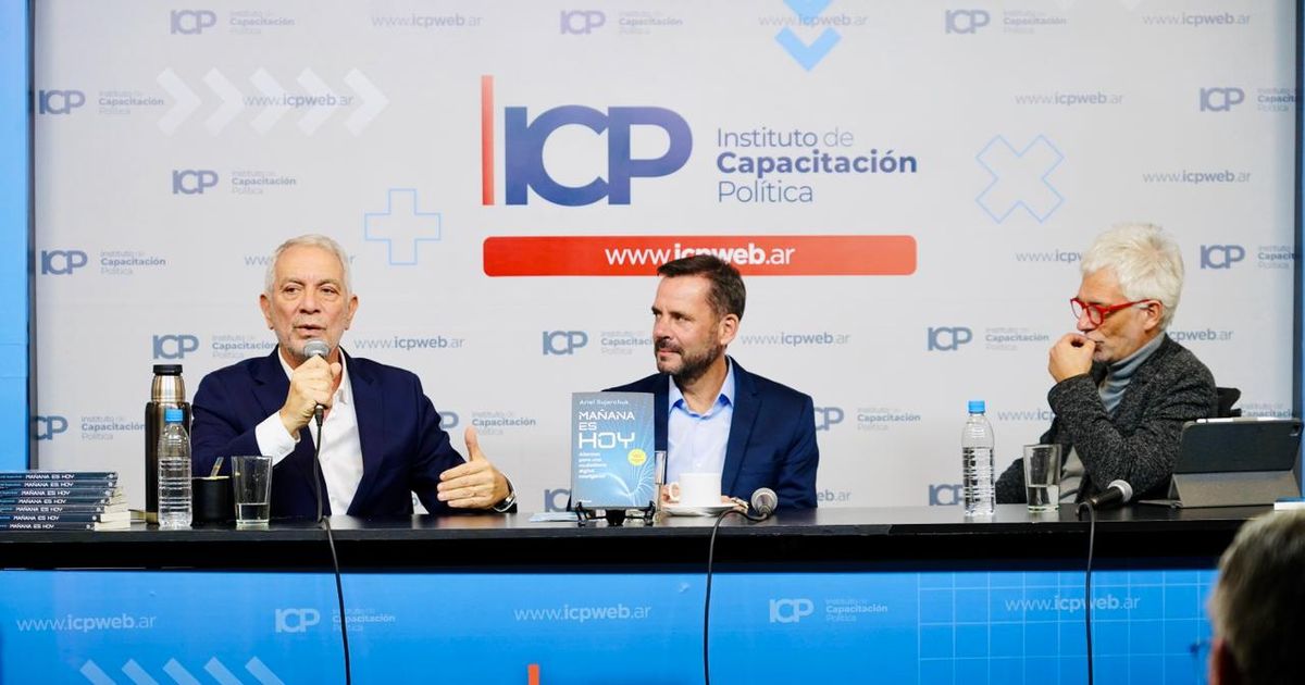 Julio Alak y su par de Escobar analizaron el impacto de la <b>Inteligencia Artificial</b> en la gestión pública thumbnail