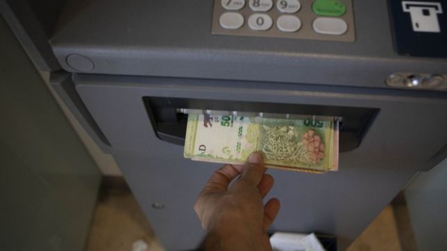 un sector de trabajadores platenses celebrara su dia cobrando dos bonos por $30.000