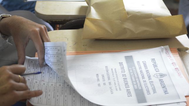 cerraron los comicios y hay expectativa por un futuro balotaje