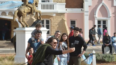 Los más chicos disfrutaron de un sábado a pleno sol y lleno de juegos en la República de los Niños