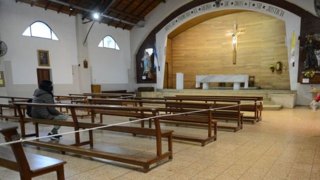 ¿como es el protocolo para el regreso de las misas en los templos de la plata y la region?