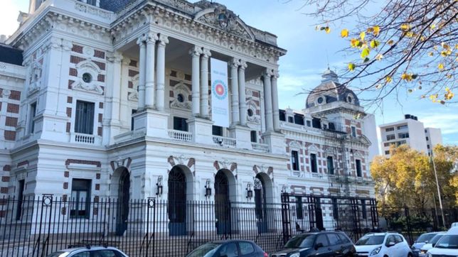 los estatales y judiciales cobraran con 40% de aumento y los docentes evaluan la propuesta