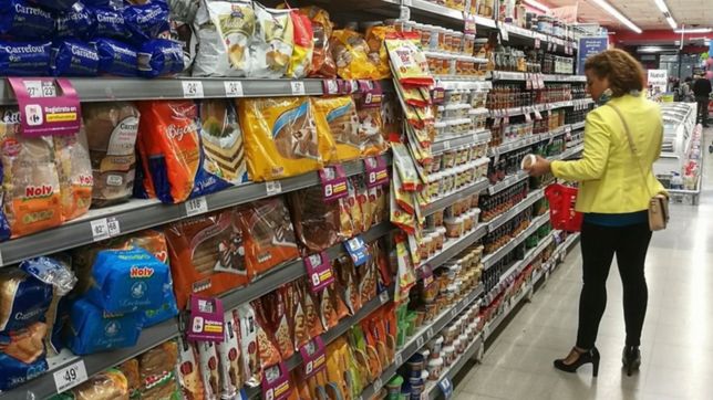 impuesto al genero: las mujeres pagan mas caro que los hombres los mismos productos