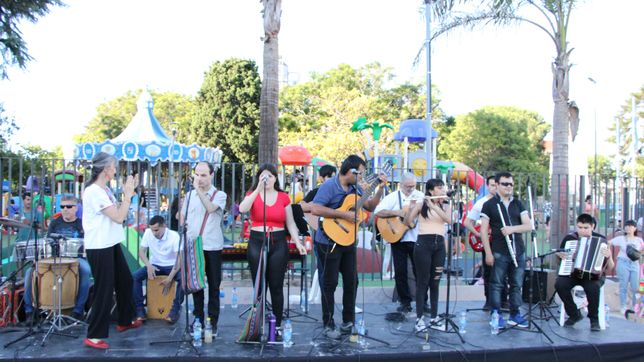ensamble sur se presenta en el teatro argentino de la plata