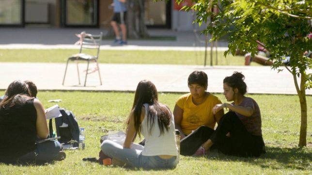 comida, pc y bicicletas: la inscripcion para las becas de la unlp sigue hasta fin de mes