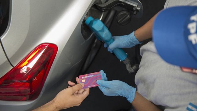 ypf lanza un descuento del 15% en combustible para el personal de la salud