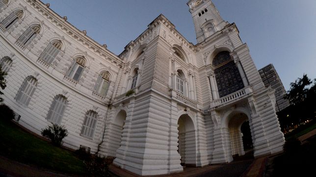 anuncian un 10% de aumento para los empleados municipales de la plata