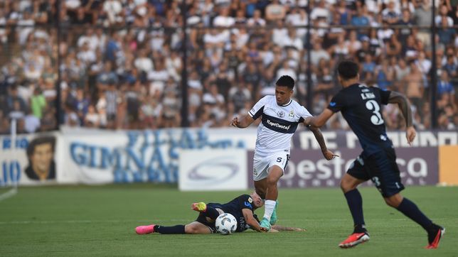 el sorprendente registro de saravia, el patron de gimnasia y la copa de la liga