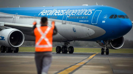 aerolineas argentinas ofrecio el retiro voluntario a 8.000 empleados aerolineas argentinas ofrecio el retiro voluntario a 8.000 empleados