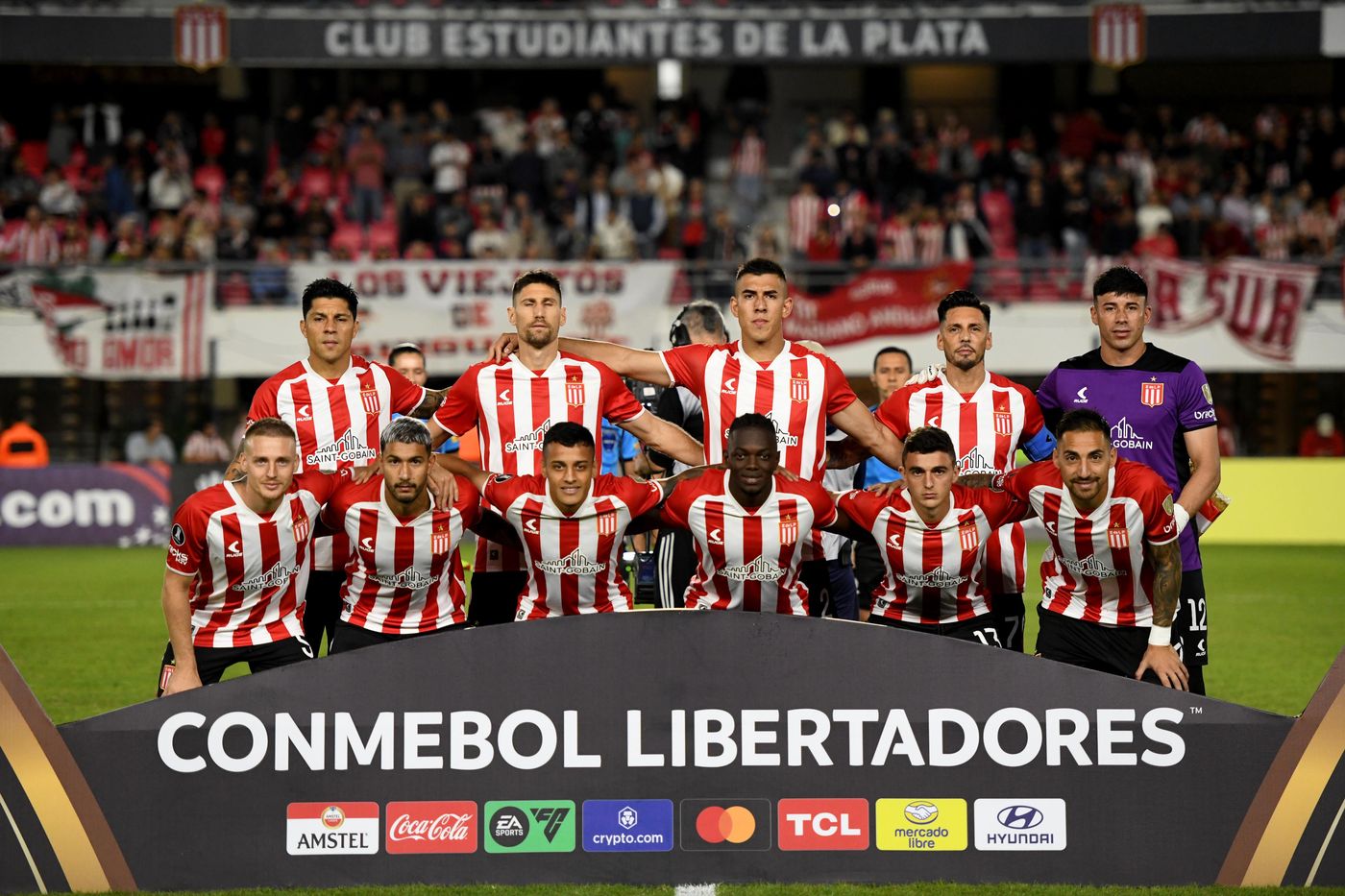 Estudiantes The Strongest Formacion.jpg