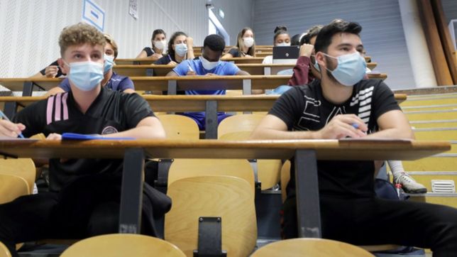 aforo al 100%, sistemas mixtos y aislamientos: asi vuelven a clases las universidades