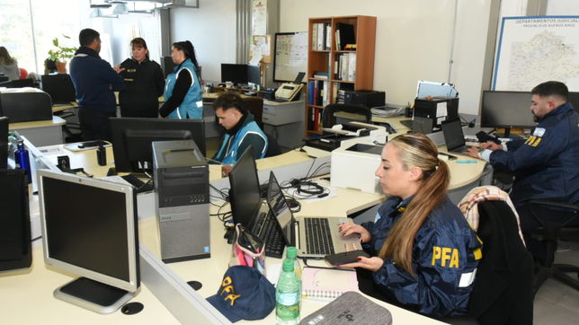 megaoperativo en la plata y otras localidades de la provincia por grooming y ciberpedofilia