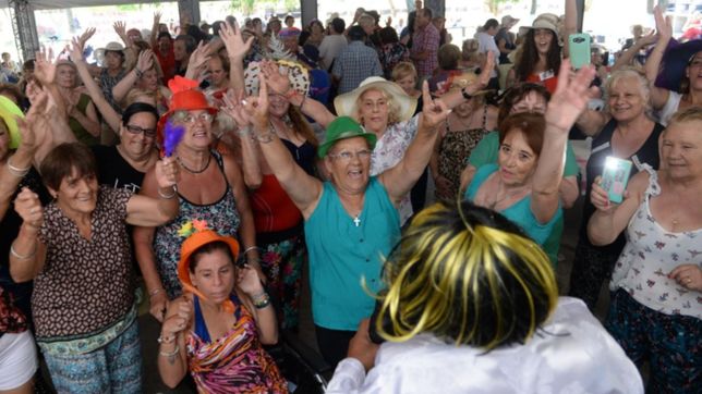 mas de mil jubilados platenses disfrutan la colonia de abuelos de la municipalidad
