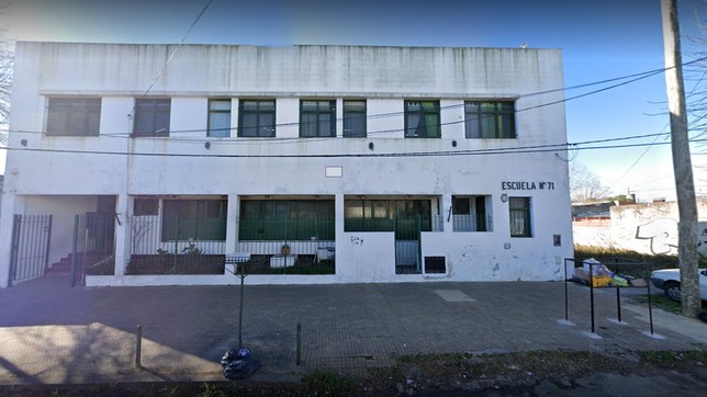 padres de alumnos de una escuela de la plata denunciaron que una estufa tiene una fuga de gas