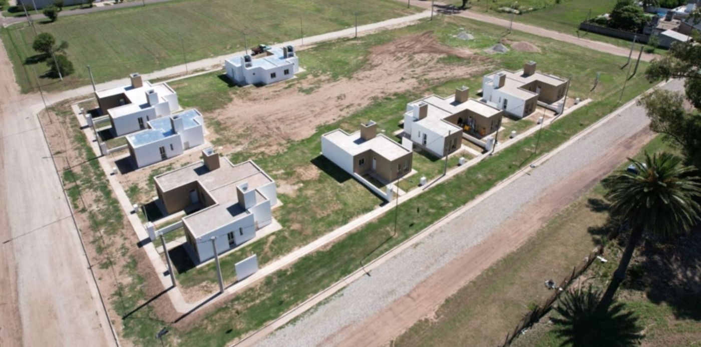 El gobierno provincial de Axel Kicillof anunció la continuidad de los planes de viviendas para los bonaerenses
